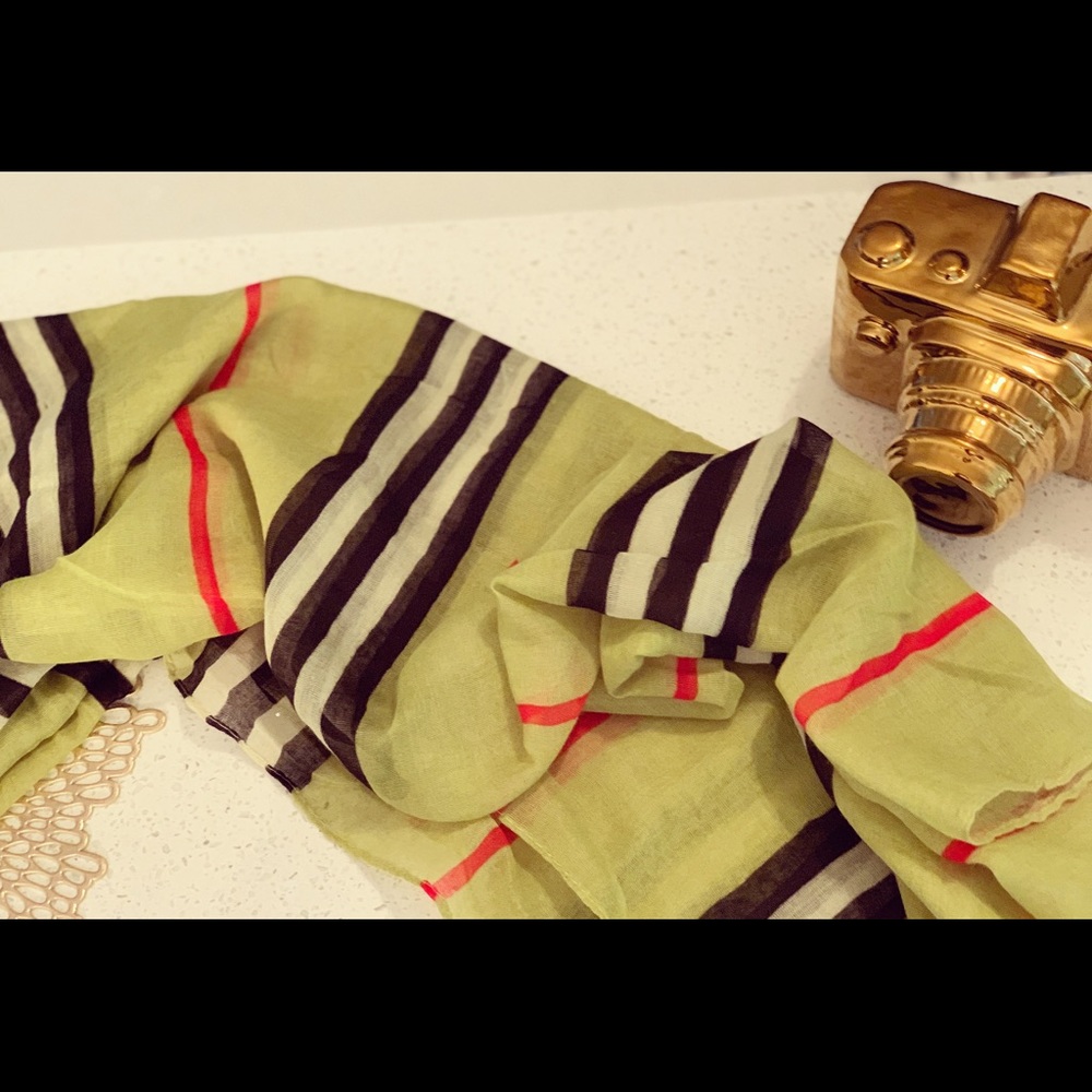 NEW GREEN Plaid pattern scarf